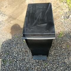 ペダル式　ゴミ箱　33リットル　スリム