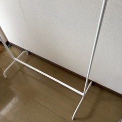 ハンガーラックの画像