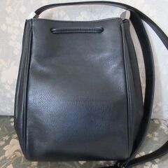 LANCEL ランセル　ブラックレザーバケットバッグ　巾着型の画像
