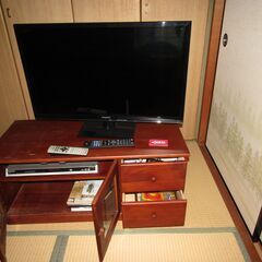 32inch液晶TVとDVDプレーヤーとTV台のセット