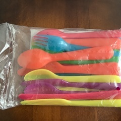 IKEA プラスチックカトラリー