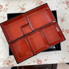 幕の内弁当箱の画像