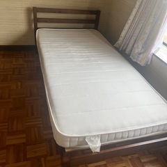 シングルベッド　マットレス付き
