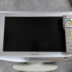小さめテレビ。