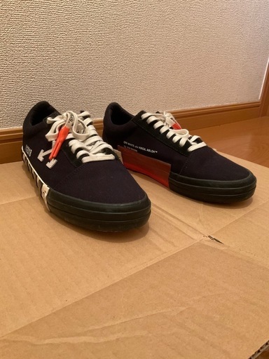 オフホワイト スニーカー (NIKE vans CONVERSE