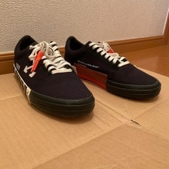 オフホワイト スニーカー (NIKE vans CONVERSE 
