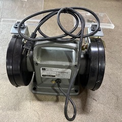 東芝　刃物グラインダー　CBG-150E　研磨の画像