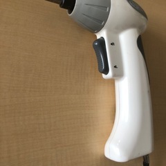 値下げ⤵️軽量 充電式ドライバー　の画像