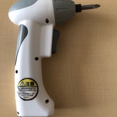 値下げ⤵️軽量 充電式ドライバー　の画像