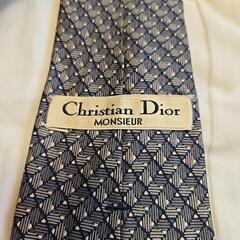 ✨Christian Dior✨含む渋系ネクタイセットの画像