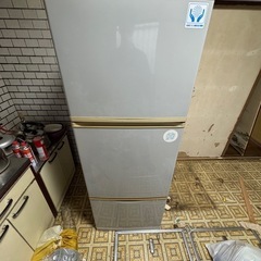引き取りに来れるかた限定でジャンク家電、鉄差し上げます。