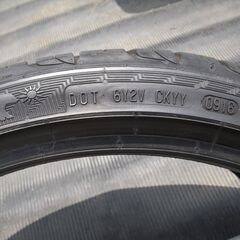 🌟 235/35R19  91Y GISLAVED ULTRA SPEED 🌟の画像