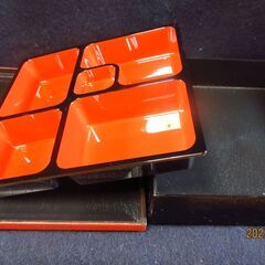 詰め合わせ用容器3個の画像