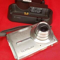CASIO    EXILIM    EX-S600　　
充電器付きの画像
