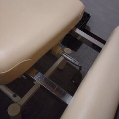 【6月末まで出品】手動　昇降式施術ベッド　マッサージ　高田ベッド　TAKADAベッド　整体　エステ　リラクゼーション　の画像