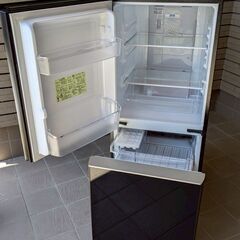 夏の激熱価格✦SHARPプラズマクラスター冷凍冷蔵庫 インテリ家電 137L☆2020年 中古美品☆ SJ-GD14F-B【おまとめ購入で送料無料】熊本限定/離島不可の画像