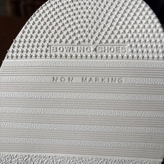ボウリングシューズ　ラウンドワン　25.5の画像