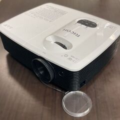 RICOH リコー PJ WX2440 プロジェクター ランプ時間556h 目立つ傷なし 収納袋付き 通電確認済の画像