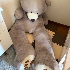 くま 巨大ぬいぐるみ
