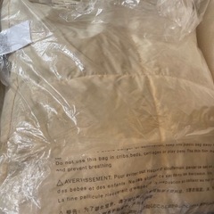 無印良品新品羽根クッションの画像