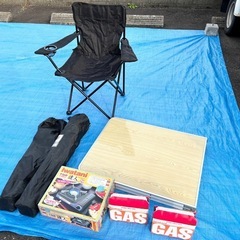 テーブル、チェア2、イワタニカセットコンロ未使用 セット キャン...