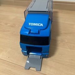 トミカ　おかたづけコンボイ
の画像
