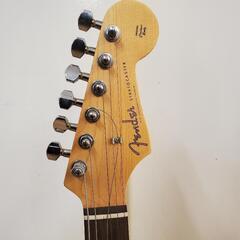 B716 Fender★ミニギター★ST-CHAMP★アンプ内蔵の画像