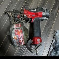 Makita 釘打ちガン