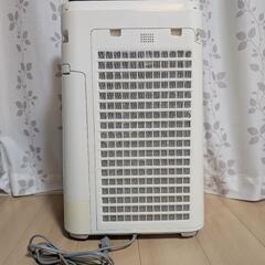 SHARP加湿空気清浄機 KC-D70-W（動作品）の画像