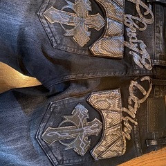 ストレッチクラッシュダメージ加工デニムジーンズパンツCLOUD72テーパードパイソン十字架 CROSS刺繍ブラック定価13000円の画像