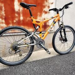 GT i Drive 3.0 mountain bike MTBの画像