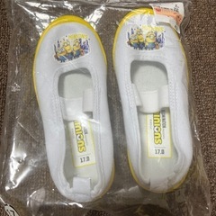 ミニオン　シューズ
