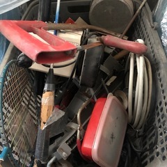 不要になった工具や鉄製品の画像