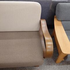 《月末限定！》ジモティー見た！で10%OFF【2人掛けソファ】飛騨産業 HIDA baguette バゲット ラブソファ 2シーター ファブリック タモ材:ライトブラウンの画像