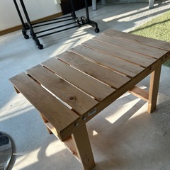 木製ベンチの画像