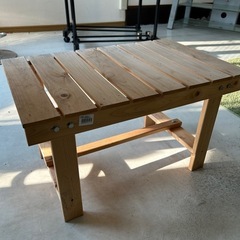 木製ベンチ