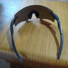 オ一クリ一サングラス