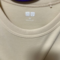 新品　即日発送　ユニクロ　Tシャツ　レディース　クリーム　半袖　Mの画像