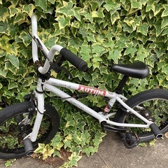 BMX モーテルワークス　ホワイト 16インチ　　　　