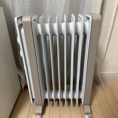 デロンギ RHJ21F0812-WH VertiCaldo 縦型...