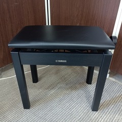 ★八5150【YAMAHA】ヤマハ　ピアノ椅子　外形寸法　幅500㎜  奥行き300㎜  高さ480〜560㎜の画像