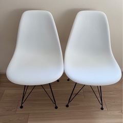 チャールズ&レイ・イームズ　シェルチェア