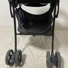 アップリカ　B型ベビーカー　軽量ベビーカーの画像