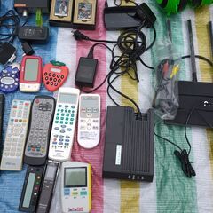 電気製品など ジャンク品まとめ◇PC用品 リモコン ライト 扇風機 スピーカー ネッククーラーファンの画像