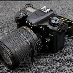 NIKON D7500