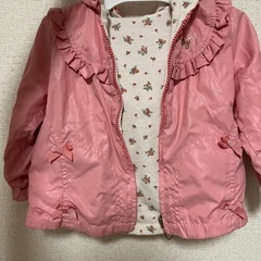 ピンク フリル付きジャケットの画像