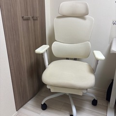 【お取引中】ホワイト デスクチェア ゲーミングチェア　　