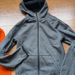 ユニクロ　UNIQLO　ジップアップ　パーカー　Sサイズ　全４着の画像