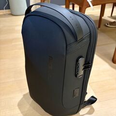 BANGE シティコンパクトバックパック(盗難防止 防水 USB...