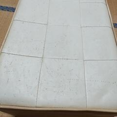 収納付きベンチチェストの画像